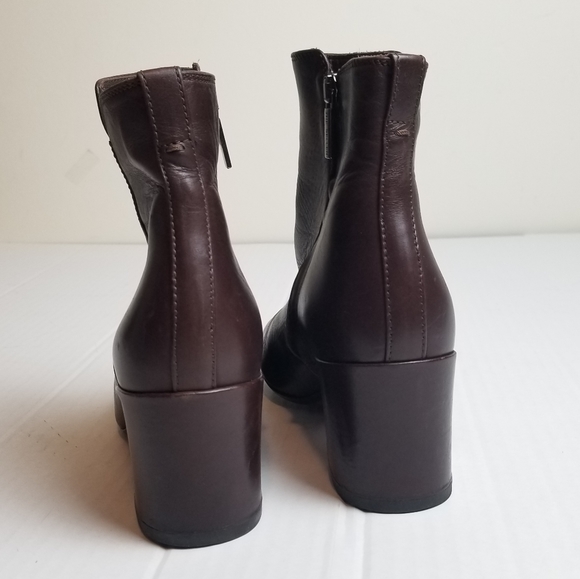 THE SELLER Designer Leather Ankle Boots - Picture 5 of 11